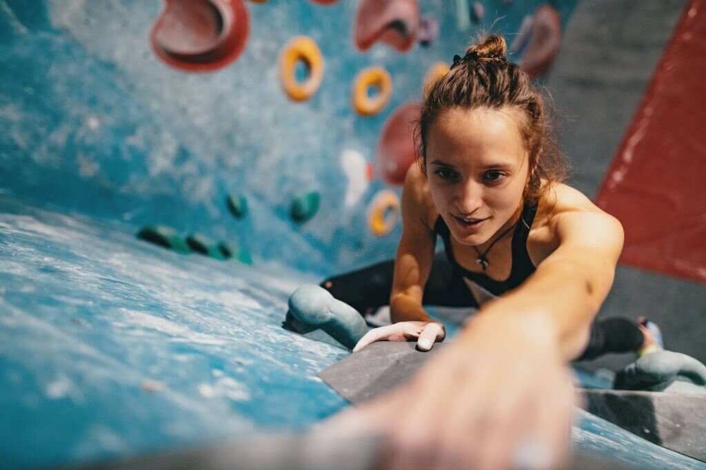 Bouldering Vs Top Rope: Where Should Your Climbing Begin?